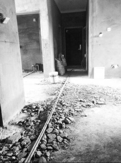 花了七八千，被告知裝錯了房