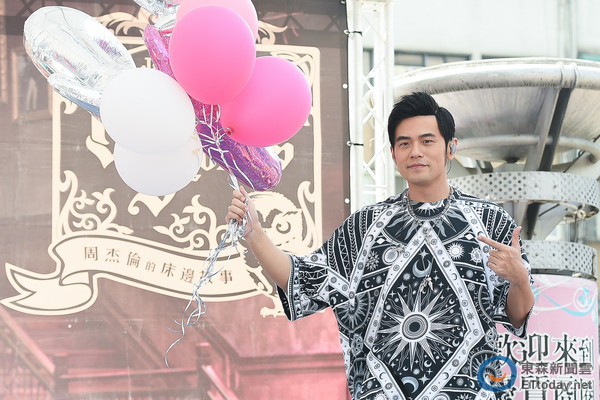 周杰倫笑回被指唱歌像念經(jīng) 周杰倫笑回被指唱歌像念經(jīng)