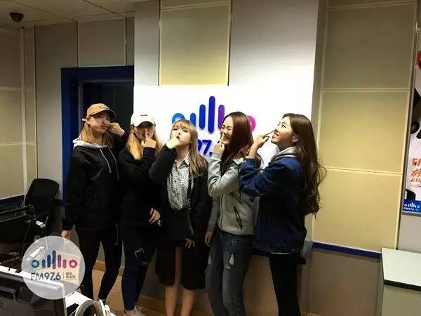 豬鼻行動！預(yù)備……按！長腿妹妹都是天然美女哦！