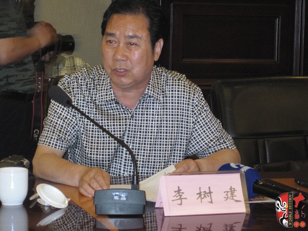 中國(guó)劇協(xié)副主席、河南省劇協(xié)主席、河南豫劇院院長(zhǎng)李樹建