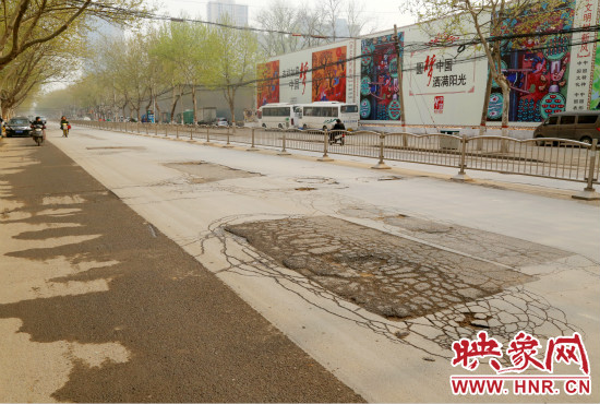 南陽路因為地鐵將要施工而暫緩大修。