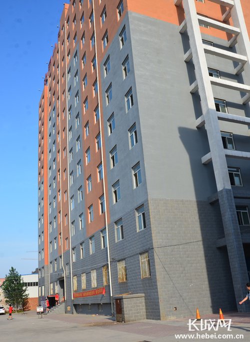 中國地質(zhì)大學(xué)長(zhǎng)城學(xué)院大三女生凌晨墜樓身亡