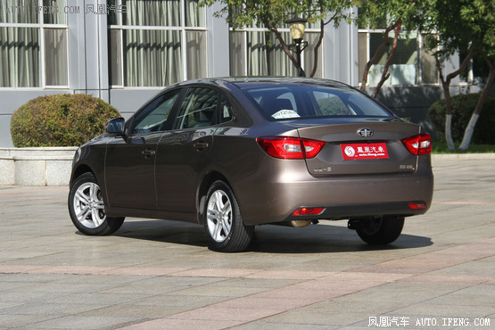 一汽奔騰B30將于今日上市 一汽奔騰B30將于今日上市