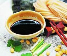 喝牛奶能美白？盤點(diǎn)關(guān)于飲食改變膚色的謠言