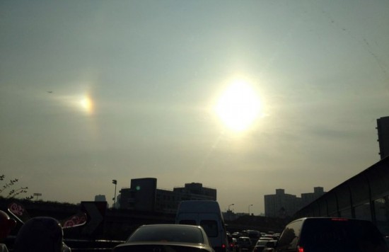 上?，F(xiàn)“3個太陽”