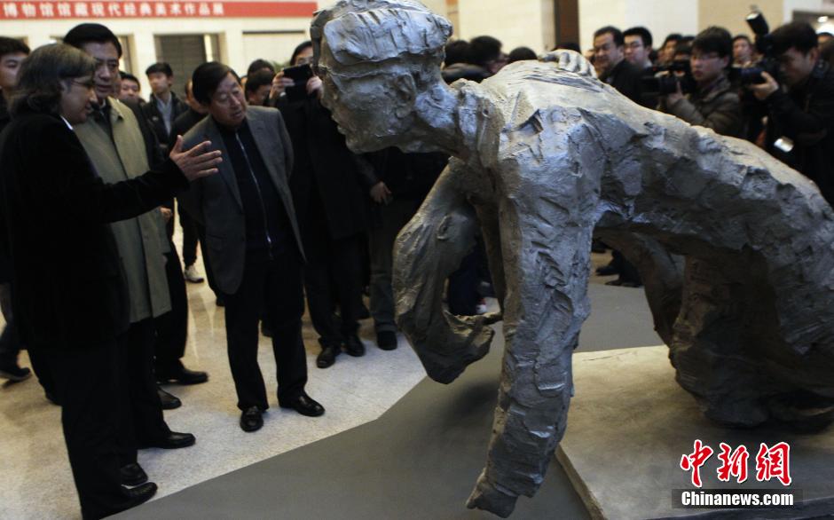 紀(jì)念南京大屠殺遇難同胞雕塑展亮相國(guó)家博物館 紀(jì)念南京大屠殺遇難同胞雕塑展亮相國(guó)家博物館