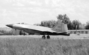 網(wǎng)絡流傳的中國殲18紅鷹隱形戰(zhàn)機試飛圖 網(wǎng)絡流傳的中國殲18紅鷹隱形戰(zhàn)機試飛圖