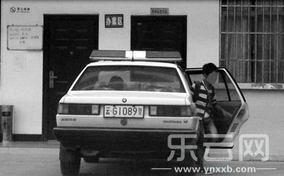 網(wǎng)友舉報(bào)云南紅河州森林公安警車私用。