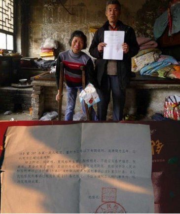 調查組成立8日仍未與家屬聯(lián)系，家屬擔心不了了之;警方未告知是否立案