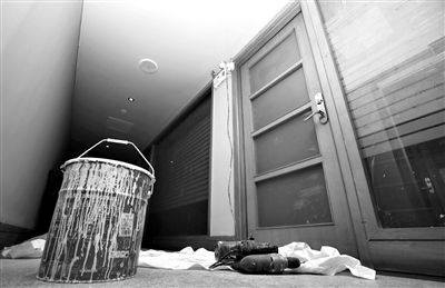 昨日，首師大公布的北京致遠(yuǎn)東方教育科技有限公司和工商局網(wǎng)站公司注冊(cè)地空無(wú)一人。新京報(bào)記者 黃月 攝