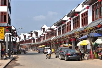 2014年3月16日，海南瓊海市，正在進(jìn)行城鎮(zhèn)化改造的萬泉鎮(zhèn)新貌。圖/CFP