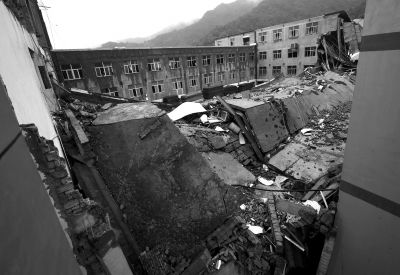 溫嶺廠(chǎng)房倒塌遇難人數(shù)增至12人 9人安全逃生