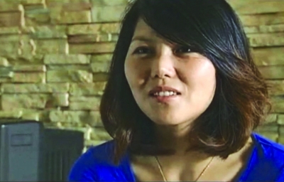 靳冰發(fā)現(xiàn)自己和杜家女兒長(zhǎng)得很像。