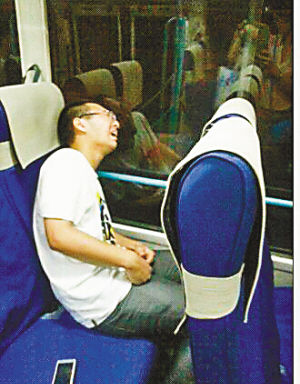 朱江突然發(fā)?。ㄊ忻窆﹫D）