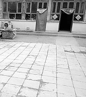 案發(fā)院落，血跡已被掩蓋。