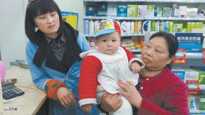 一歲半寶寶患罕見?。翰粫?huì)說(shuō)話走路 動(dòng)輒就昏迷