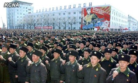 朝鮮黃海北道、咸鏡南道和南浦市11日舉行軍民大會(huì)，支持朝鮮人民軍最高司令部發(fā)言人聲明。