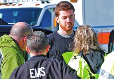 嫌犯接受詢問。新華社/美聯(lián)