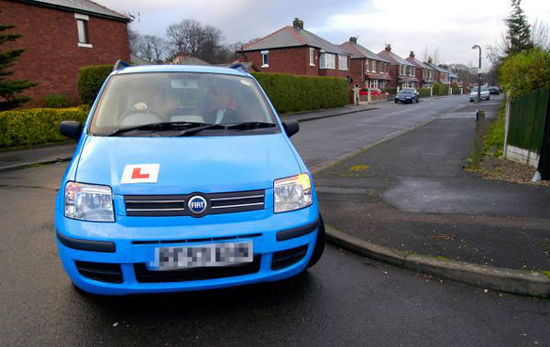 英國女子連考110次駕照仍未通過。