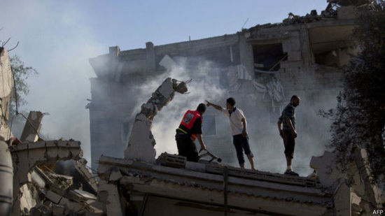 加沙地帶建筑在空襲中被毀。來源：BBC網站