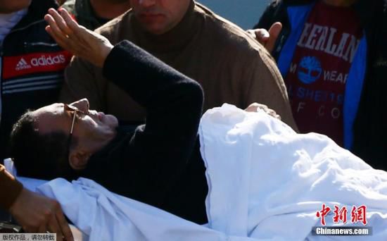 　埃及法院29日作出終審判決，裁決前總統(tǒng)穆巴拉克涉嫌謀殺示威者一案不成立，穆巴拉克將無(wú)罪釋放。圖為穆