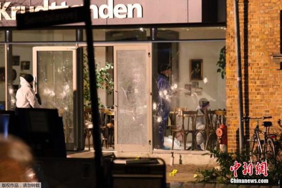 圖為丹麥咖啡館槍擊案現(xiàn)場(chǎng)。