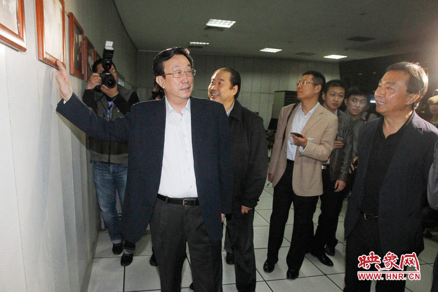 河南省委書(shū)記、省人大常委會(huì)主任郭庚茂視察河南人民廣播電臺(tái) 映象網(wǎng)記者邵恰 段晉哲/攝