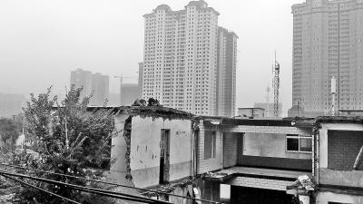 河南村委會動(dòng)員搬遷出奇招 高音喇叭日播10小時(shí)