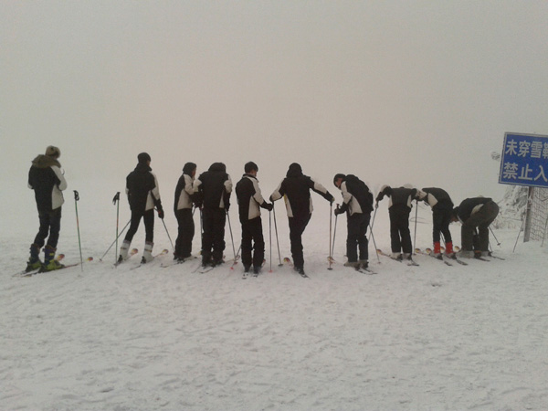 鄭州人自己的滑雪場圣誕啟幕！