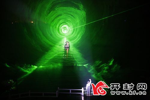 炎炎夏日 清明上河園喊你去“納涼” 炎炎夏日 清明上河園喊你去“納涼”