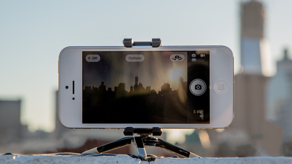 手機(jī)“禍害”旅行的10大罪證 你中槍了嗎？