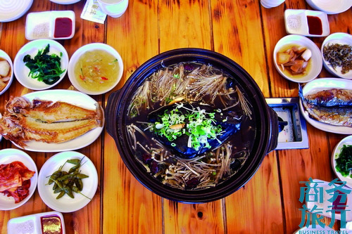 島上著名的養(yǎng)生大餐。