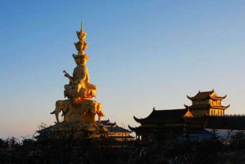 山登絕頂我為峰 此生必去的十大最美山峰 山登絕頂我為峰 此生必去的十大最美山峰