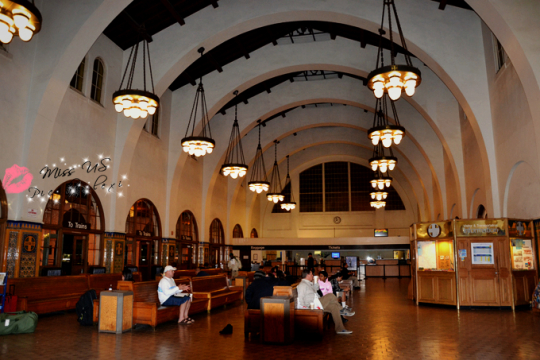 坐火車游美國(guó)