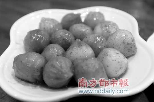 碧紗籠的水晶包,帶著咖啡味。