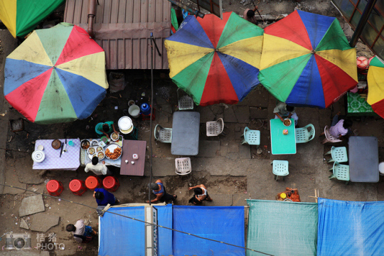 緬甸，繽紛的街邊平民小吃