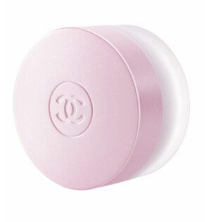 香奈兒邂逅柔情閃亮香膏 ¥555/25g 香奈兒邂逅柔情閃亮香膏 ¥555/25g