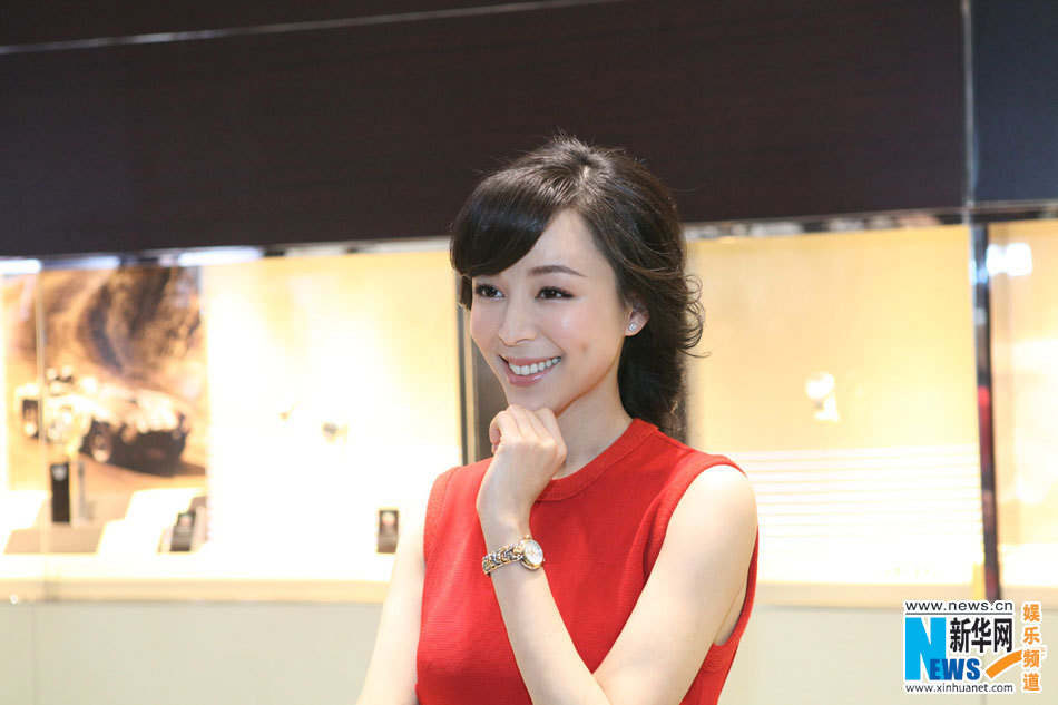 張靜初中國風(fēng)紅裙亮相 嬌艷俏麗笑容甜美楚楚動人 張靜初中國風(fēng)紅裙亮相 嬌艷俏麗笑容甜美楚楚動人