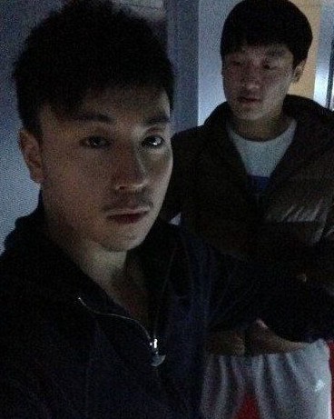 釋小龍與工作人員之前的合影。（資料圖）