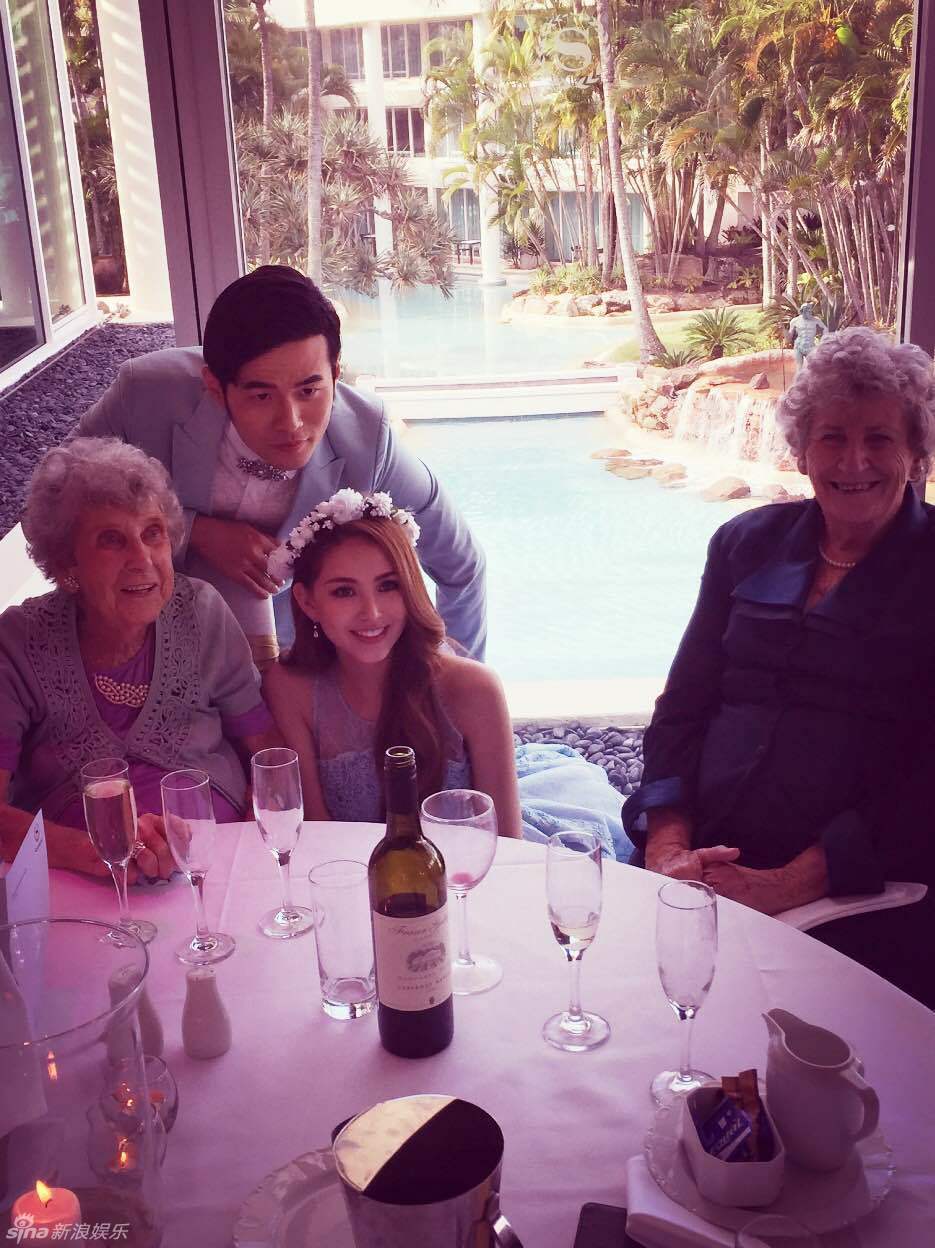 周杰倫昆凌澳洲婚宴海邊浪漫留影 周杰倫昆凌澳洲婚宴海邊浪漫留影