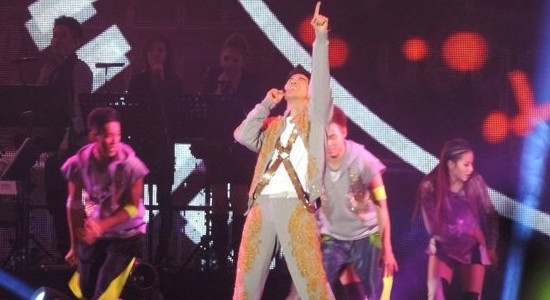 婚后王力宏南寧熱情開唱 婚后王力宏南寧熱情開唱