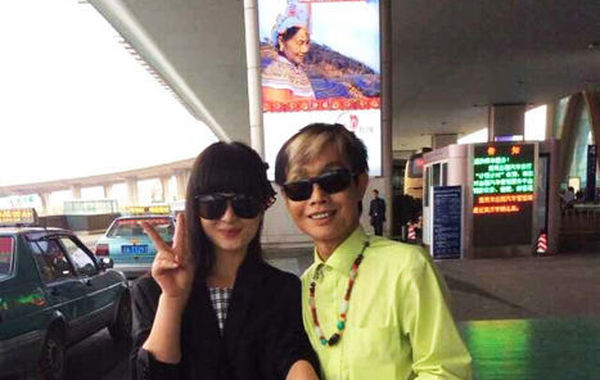 鄧建國與新女友。