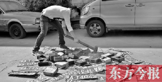 “老的哥”揭“黑車”猖獗原因，建議倒查假車牌、出租車使用機(jī)打發(fā)票