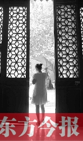 前日，鄭州市碧沙崗地下公共納涼點的入口