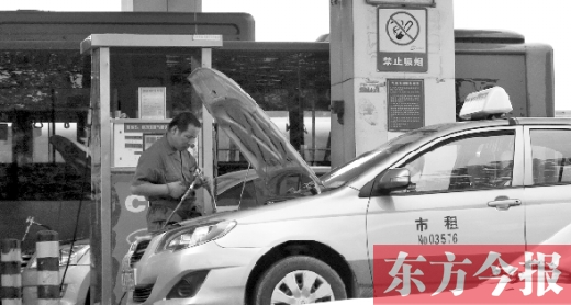 目前鄭州出租車大部分都是用燃?xì)?，燃?xì)鉂q價(jià)對(duì)他們影響不小