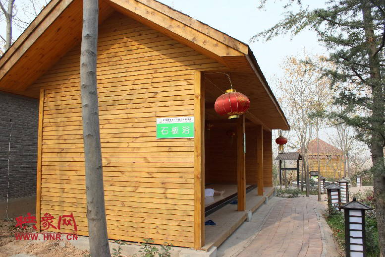 石板浴，躺在上面超級(jí)爽