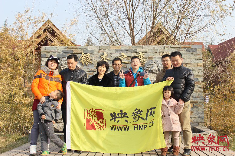 來張小合影，好多朋友都在其他地方玩，已經(jīng)嗨的叫不回來……