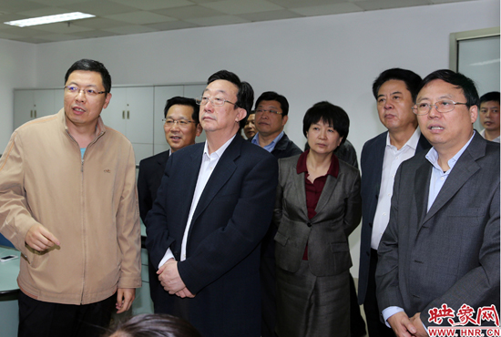 5月9日上午11點(diǎn)10分，河南省委書記郭庚茂一行來到映象網(wǎng)視察。映象網(wǎng)記者 邵恰 段晉哲攝