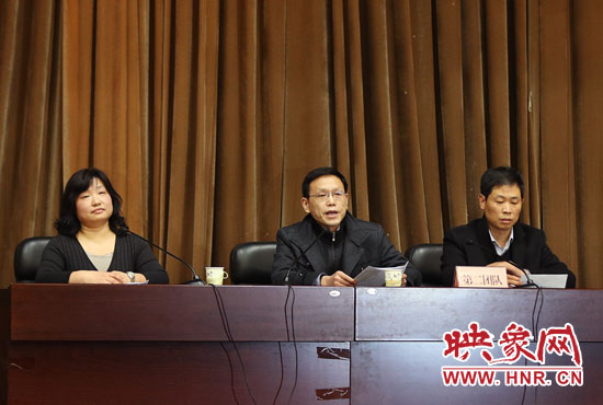 第二組競聘團(tuán)隊(duì)，胡士才（中）朱金星（右）趙瑞瑩（左）。