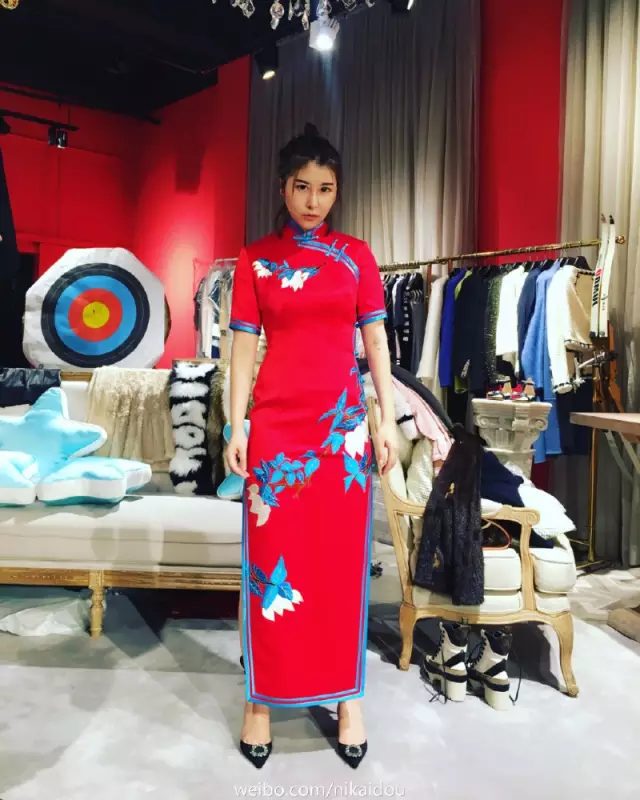 上海一女子自曝每月開銷12萬,被網(wǎng)友罵上頭條！